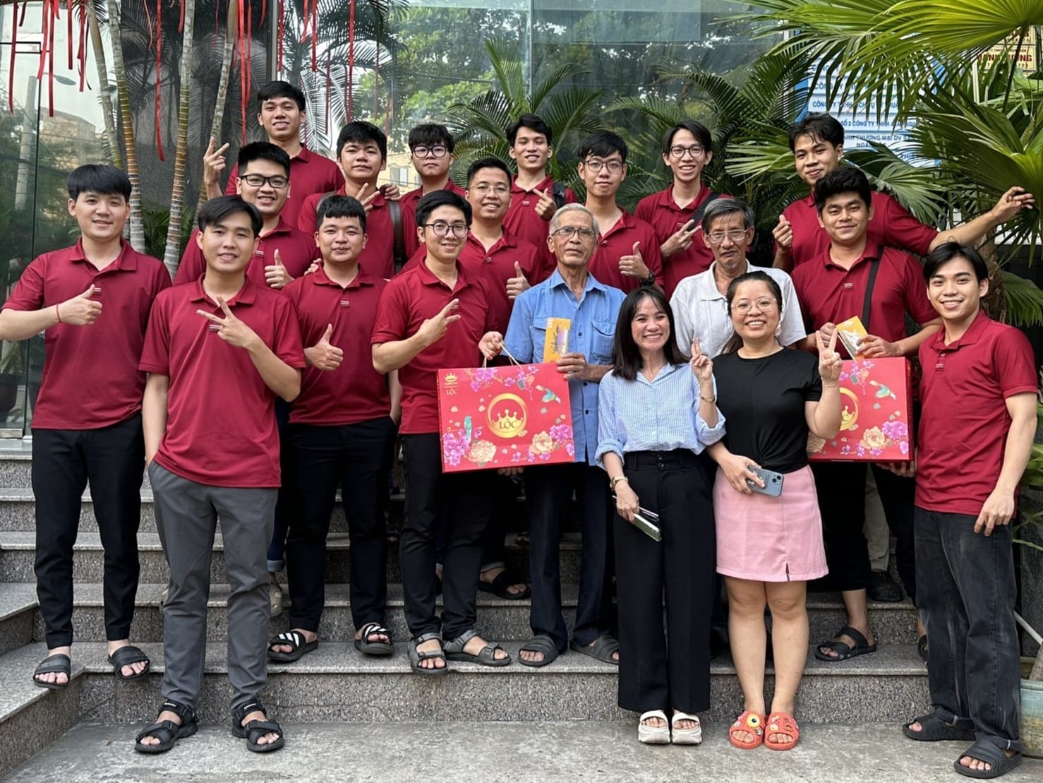 Spreading the Value of Gratitude on the Threshold of the New Year 2024 10 Present